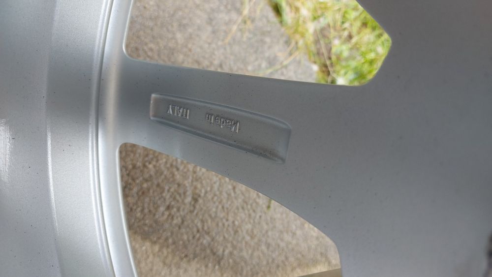 Janti cu cauciucuri 285/45 R20 pe audi Q7