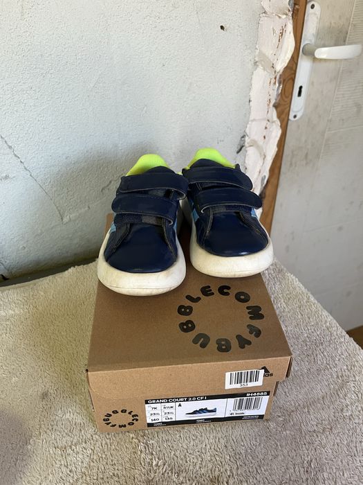 Детски маратонки адидас buble