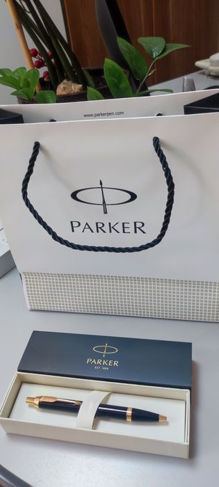 Ручка шариковая IM Black GT Parker