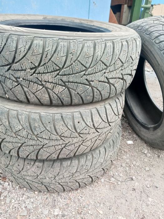 Продам зимние шины на 15