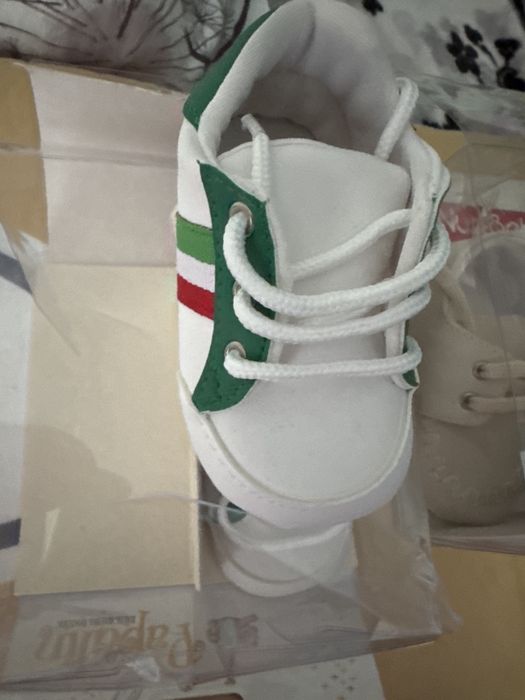 Vand incaltaminte bebei nr 17 si 18 noi