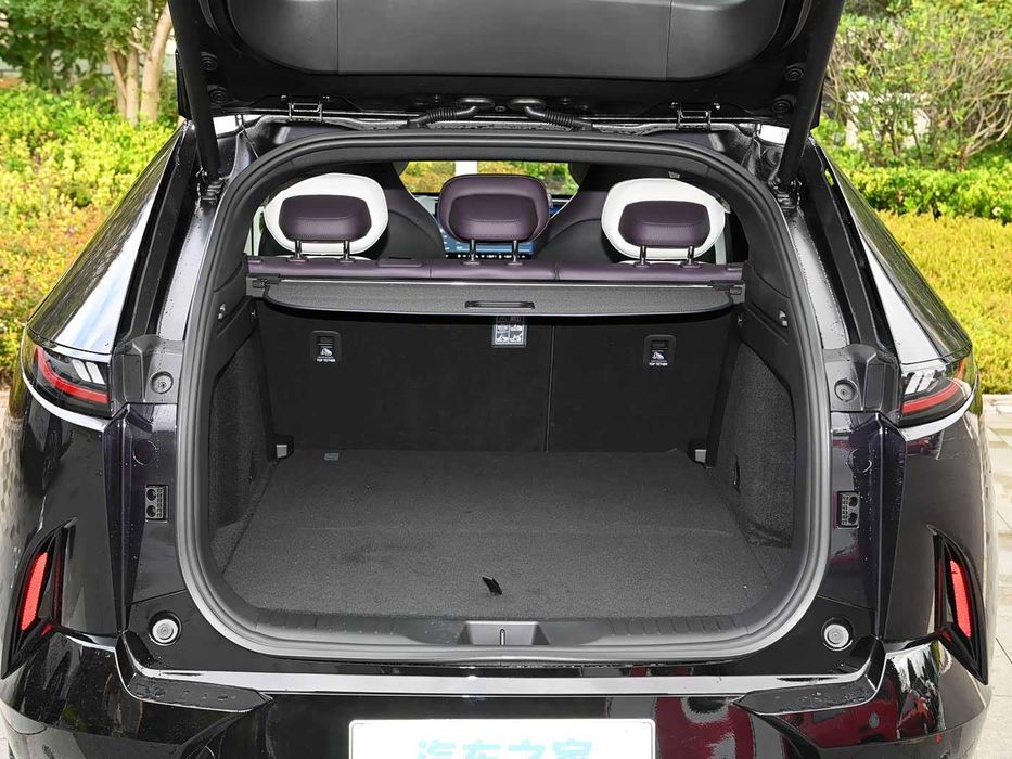 Mazda Ez 60 последовательный подзаряжаемый гибрид