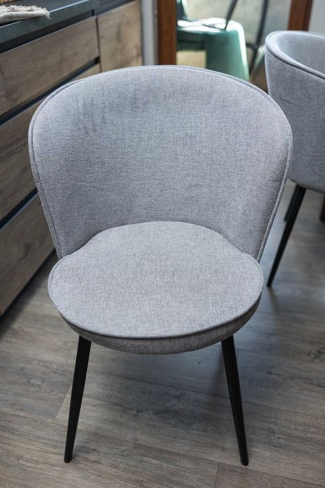 Комлект маса и столове