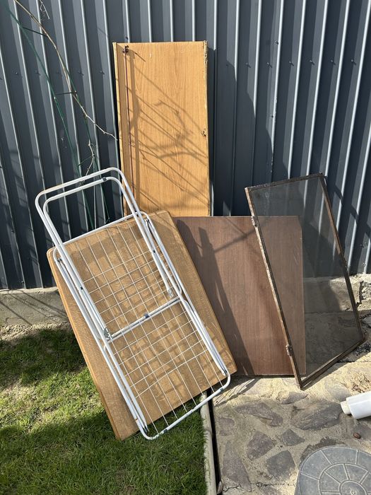 Masa de lemn, usa rulota, stender, etc