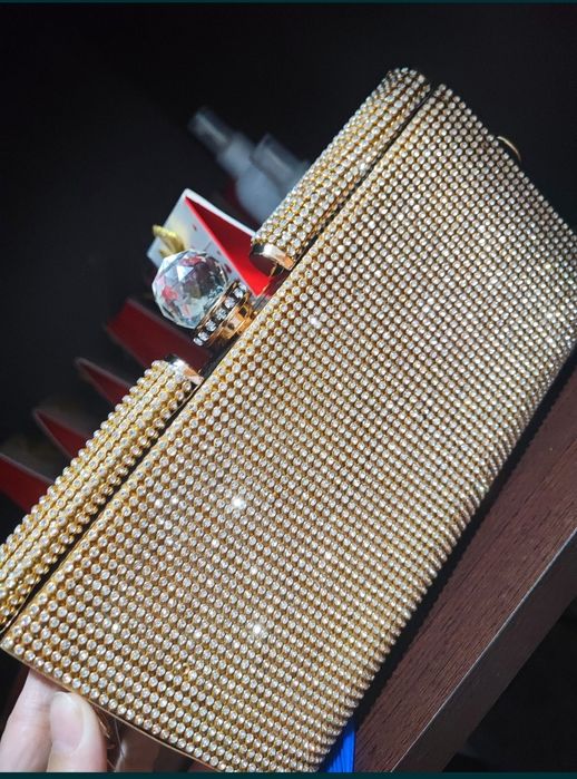 новый,клатч со стразами