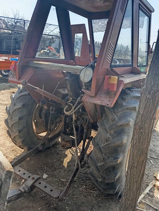 Vînd tractor fiat 45 cp