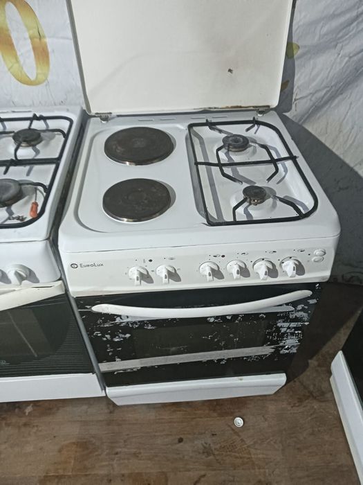 Продам газ плиту