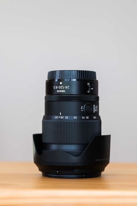 обектив Nikon NIKKOR Z 24-120mm f/4 S