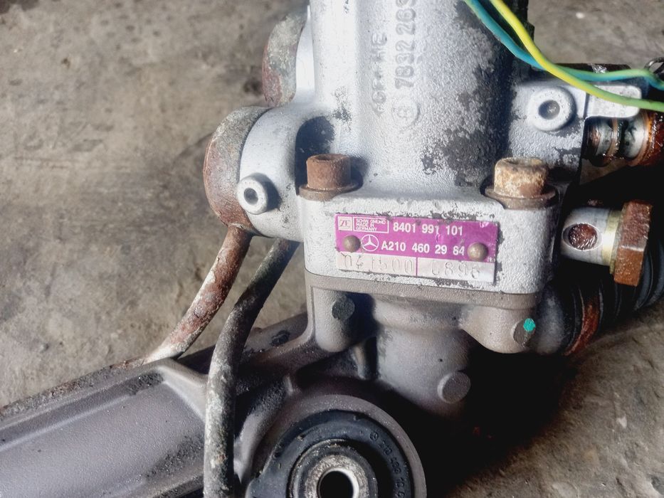 W210 Мерседес рейка