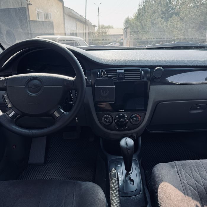 Lacetti 1.8  avtomat 2010