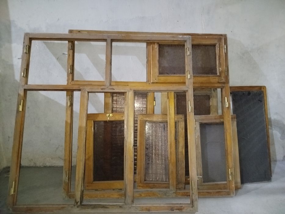 оконные рамы 2 шт