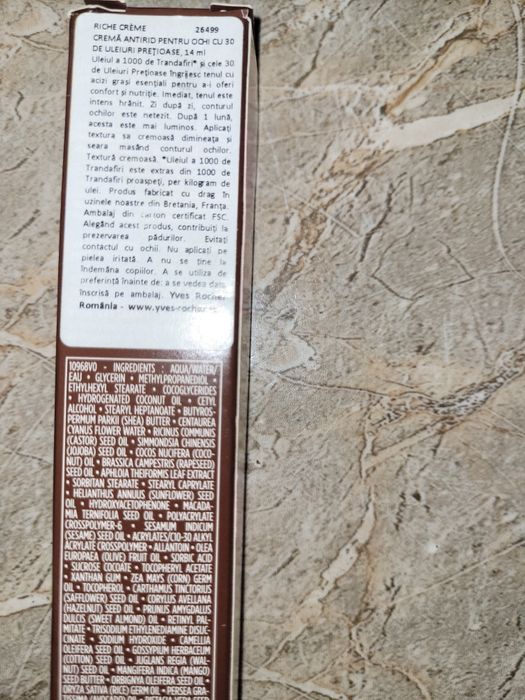 Crema anti rid anti cearcăne yves rocher ideal cadou