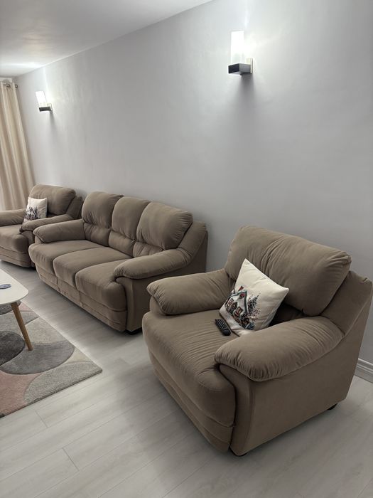 Vand canapea cu doua fotolii