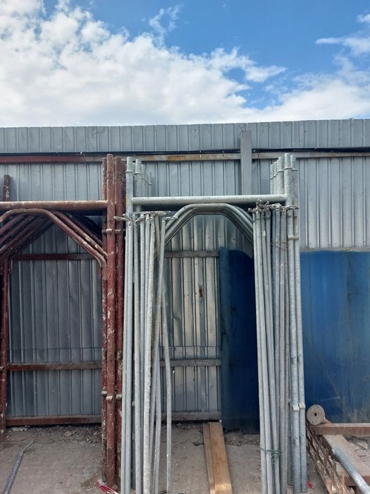 De închiriat sau vanzare schela metalica îngustă sau normala