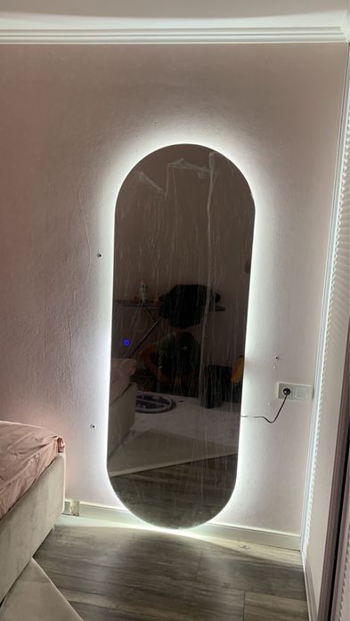 Зеркало айна с подставко.