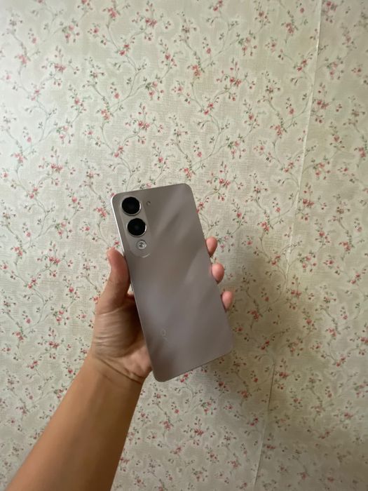 vivo Y04 128 гбб