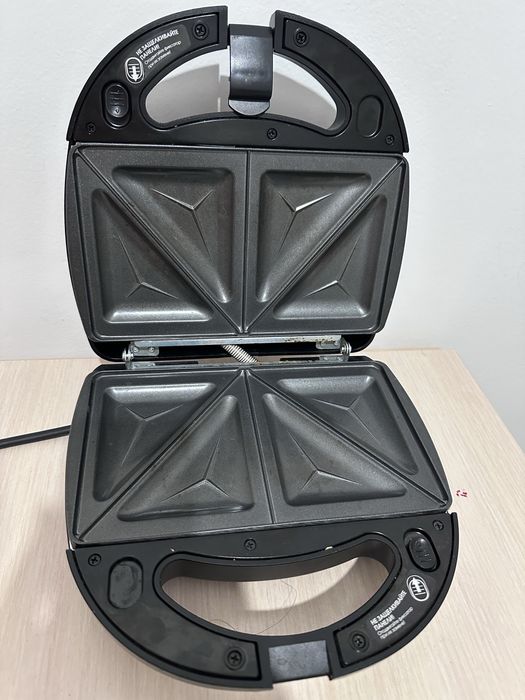 Мультипекарь почти новый