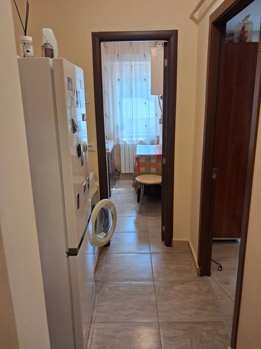 Închiriez garsonieră Mărăcineni blocuri institut 750 lei