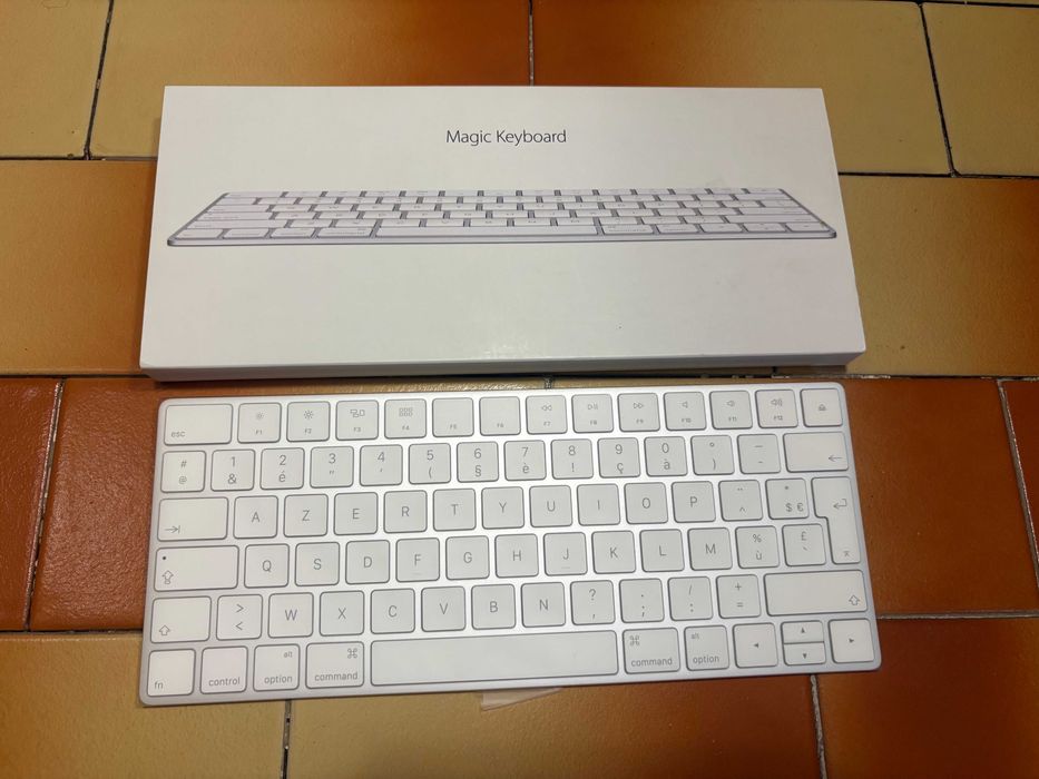 Настолен компютър “Imac” 21,5 инча