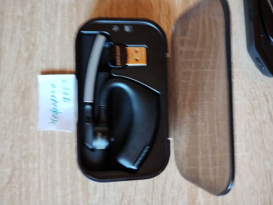 3 броя Plantronics слушалки