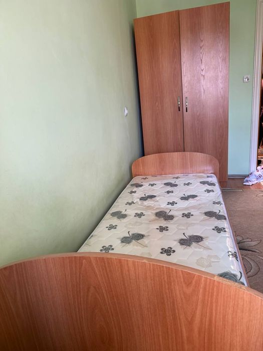 1 kishili kravat shkafi matrasi tumbuchkasi bor