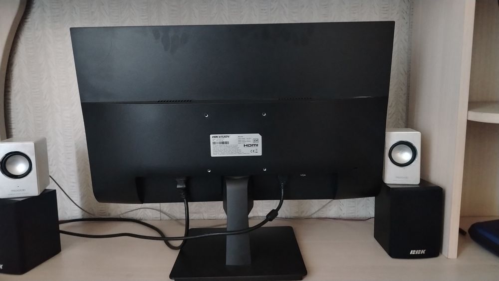 Продам Full Hd монитор