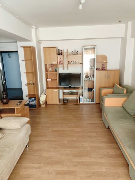Închiriez apt 2 camere