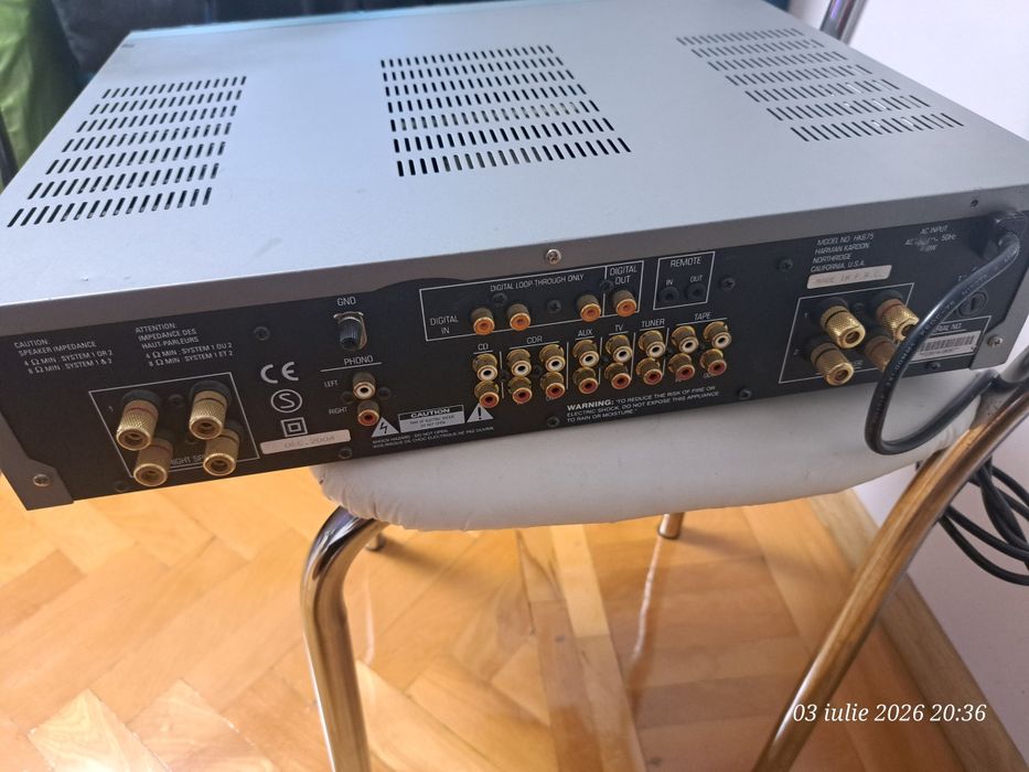 Forță și Rafinament American: Amplificator Stereo Harman Kardon HK 675 – High Current Capability