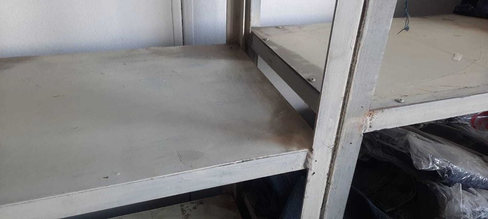 Тежкотоварни стоманени стелажи