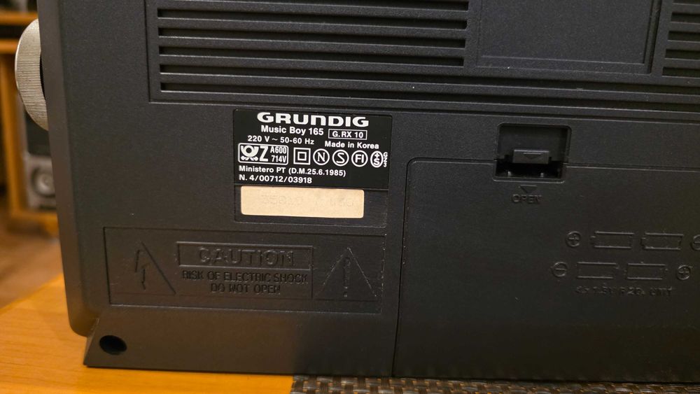 Radio portabil Grundig