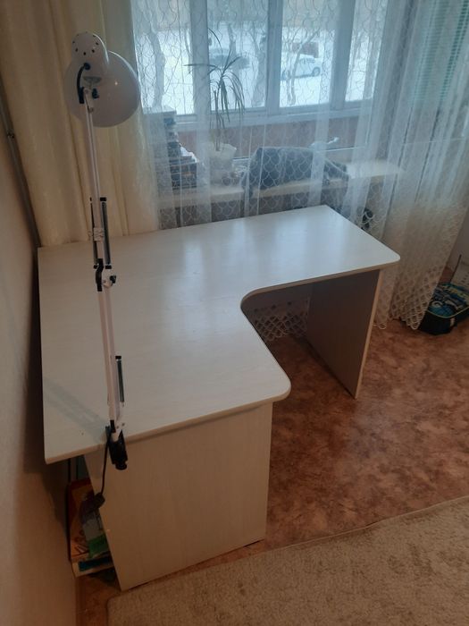 Продам стол , в идеальном состоянии