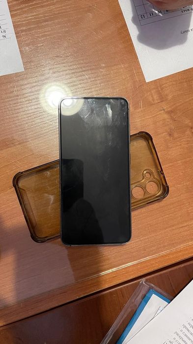 Samsung s23 в отличном состоянии