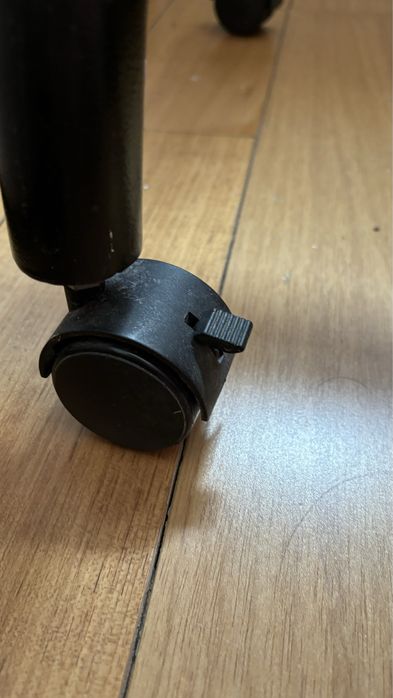 Маникюрный стол