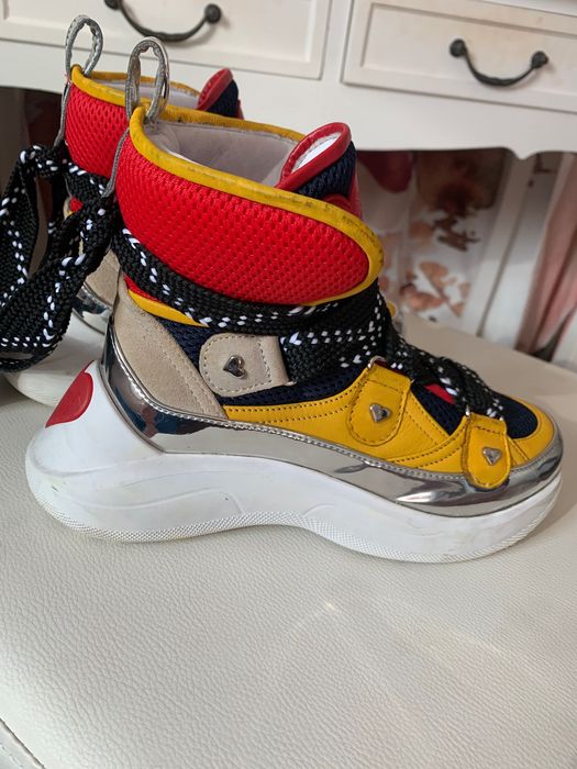 Love Moschino обувки