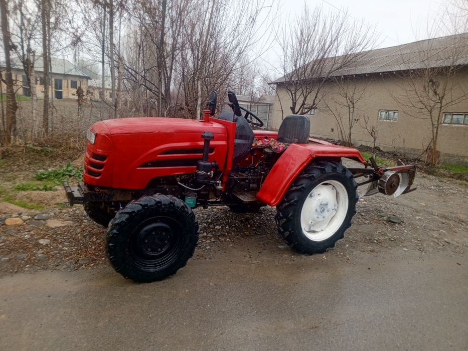 Mini traktoʻr xaloti zoʻr