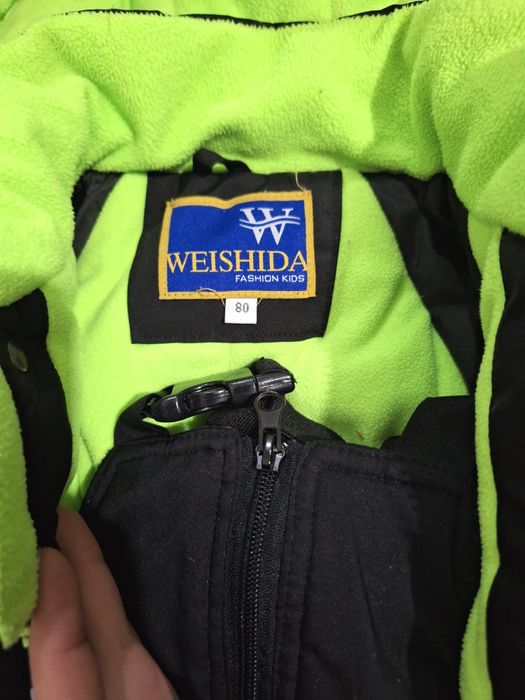 Продам зимний детский комбинезон.