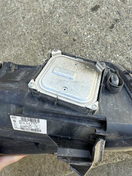 Far Renault Clio 4 full led.