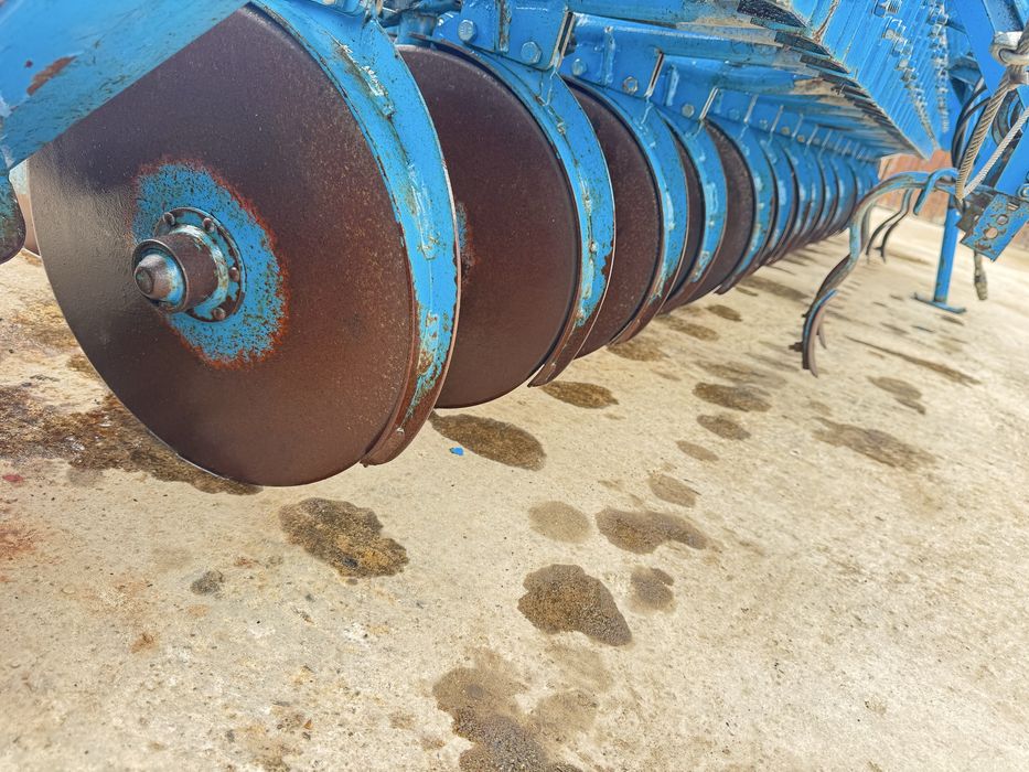 Semanatoare de paioase SUP 29 DK cu roti de tasare - Piese SPC - Piese U 445