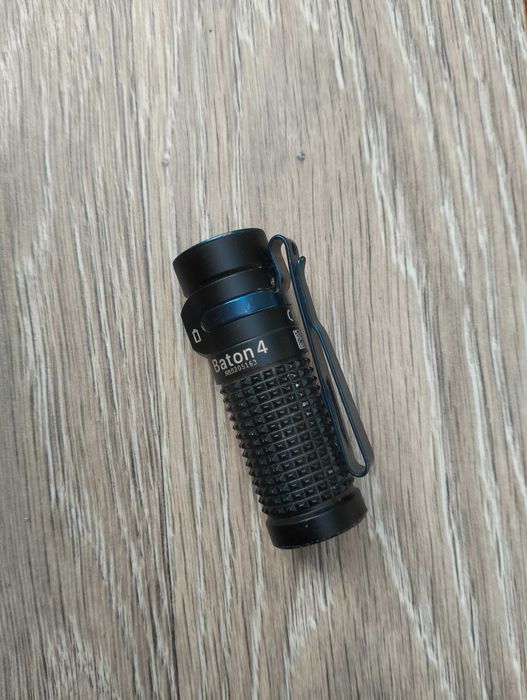 Фенер Olight Baton 04