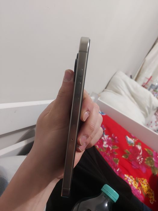 Срочно продам iphone 16pro max 256г