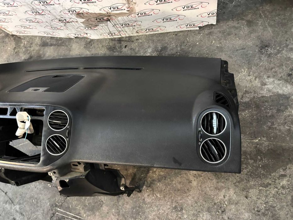 Plansa bord Volkswagen Golf 5 plus an 2007