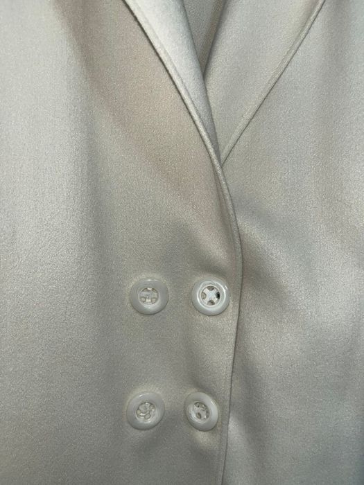 Пальто весеннее бежевое