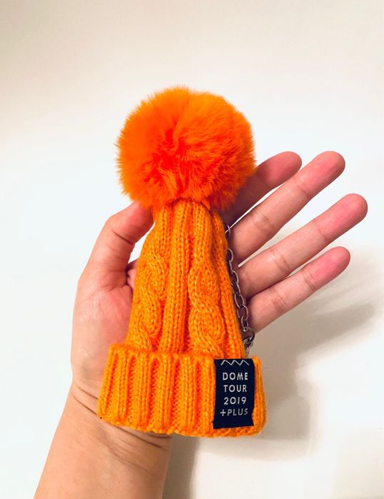 Брелок навес на сумку шапочка