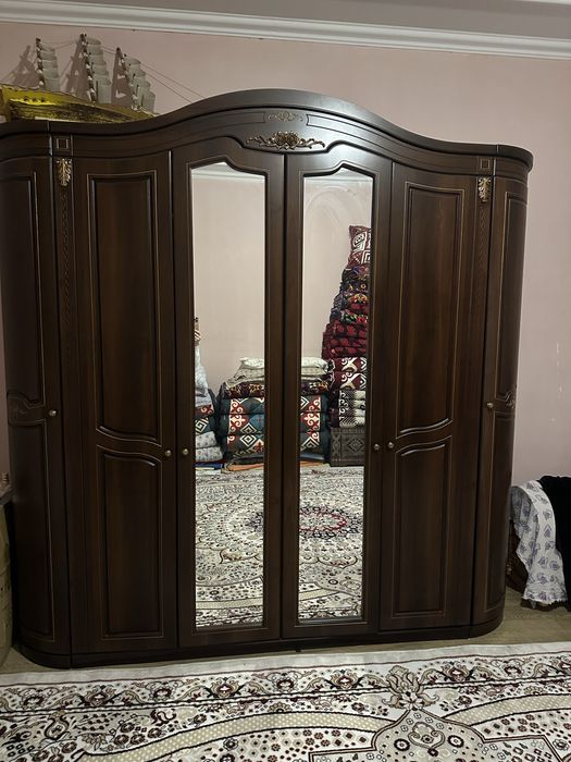 Шкаф в отличном состоянием