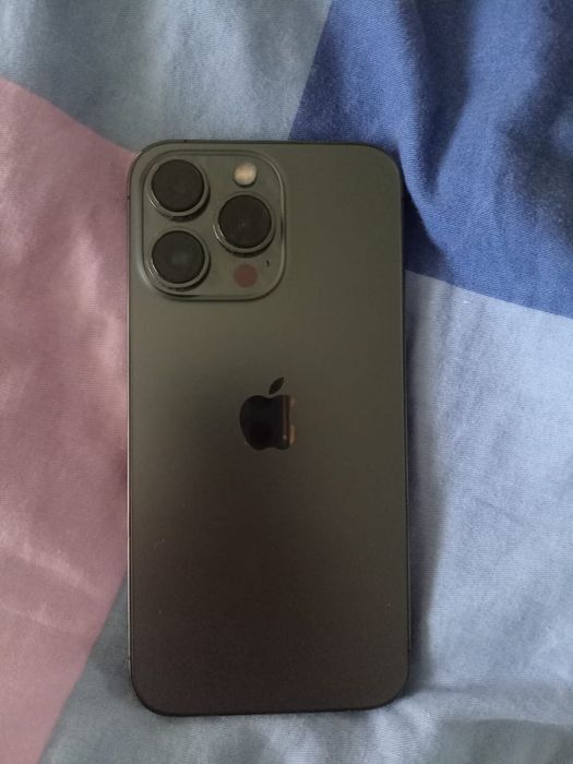 Продам iPhone 13 PRO