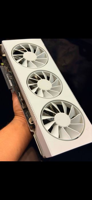 Radeon rx 7900 Mag air Xfx