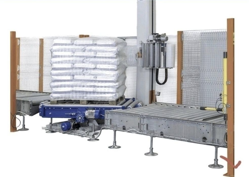 Robot stivuit saci infoliatoare paleți furaje