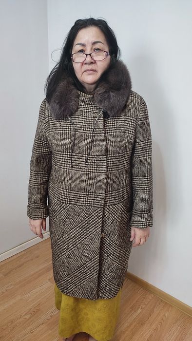 Продам верхнюю одежду