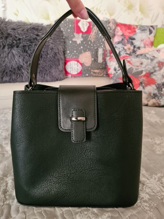 Черна дамска чанта