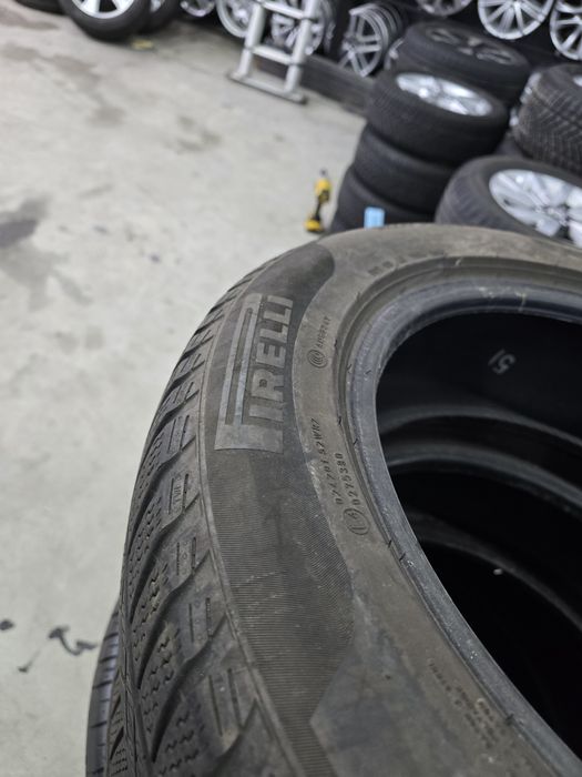 2 Броя 205/60/17 Pirelli 5mm